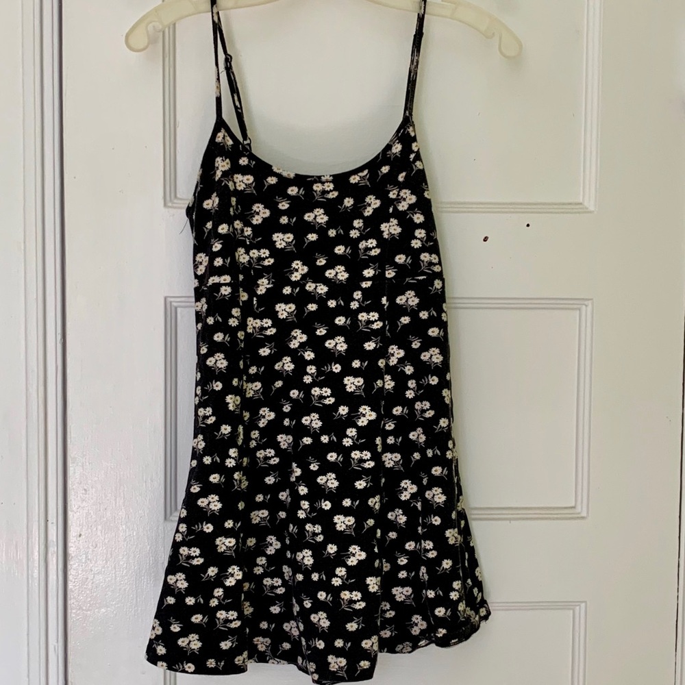 Black daisy mini dress